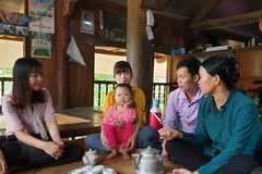 Triển khai xét nghiệm sàng lọc bệnh tan máu bẩm sinh tại xã Minh Quang, tỉnh Tuyên Quang. (Ảnh: PV/Vietnam+)