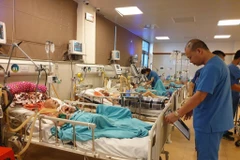 Tại Khoa Cấp cứu Bệnh viện Lão khoa Trung ương, lượng bệnh nhân cấp cứu trong những ngày nắng nóng tăng gấp 2 lần.