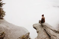 Xâm hại tình dục: Ám ảnh của những đứa trẻ bị đánh cắp tuổi thơ 