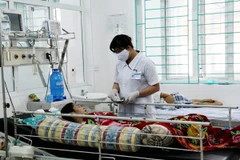 Thông tin vụ không mua thuốc bệnh viện, bác sỹ từ chối tiêm 