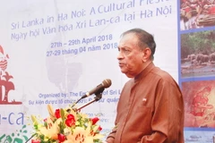 Chủ tịch Quốc hội Sri Lanka Karu Jayasuriya phát biểu tại buổi lễ. (Ảnh: Hoàng Hà/TTXVN)