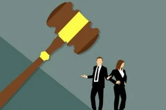 Mất tới 8,8 triệu USD vì 'lỡ' tán tỉnh vợ người khác
