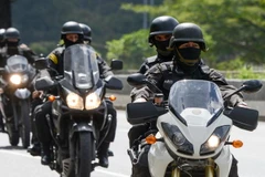 Lực lượng an ninh Venezuela tuần tra tại Caracas. (Ảnh: AFP/TTXVN)