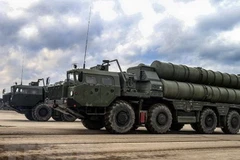 Hệ thống tên lửa phòng không S-400 của Nga. (Nguồn: AA/TTXVN)