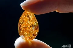 Viên kim cương "The Orange" hình quả lê nặng 14,82 carat. (Nguồn: AFP)