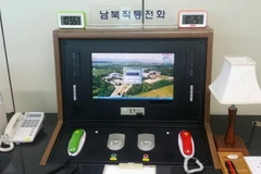 Đường dây nóng liên Triều được lắp đặt tại khu vực an ninh chung, làng đình chiến Panmunjom, tháng 7/2016. (Ảnh: Yonhap/TTXVN)