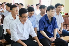Các bị cáo tại phiên xét xử sơ thẩm. (Ảnh: Thanh Sang/TTXVN)