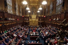 Toàn cảnh một phiên họp Thượng viện Anh tại thủ đô London. (Ảnh: AFP/TTXVN)