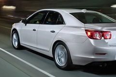 GM báo lỗi hơn nửa triệu xe Malibu sedan và 2 mẫu xe tải pickup