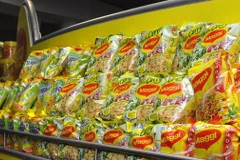 Sản phẩm mì ăn liền Maggi của Nestle bị cấm bán tại Singapore và Nepal. (Nguồn: thehindubusinessline)