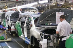 Các doanh nghiệp lớn của Anh tăng đầu tư trong năm bầu cử