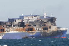 Phà Norman Atlantic vẫn âm ỉ cháy sau khi được cứu hộ