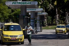 Đồng nội tệ mất giá đe dọa các tập đoàn dầu khí Mỹ Latinh