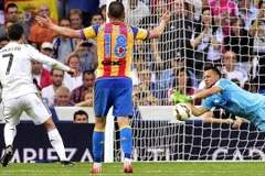 Real của Ancelotti đi trên con đường diệt vong của Milan 10 năm trước?