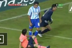 [Video] Hậu vệ tố Messi chửi bậy từng triệt hạ M10 năm 2009