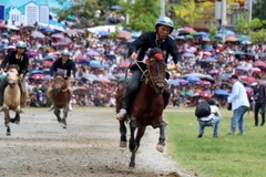 Các vận động viên tranh tài trên đường đua chung kết. (Ảnh: Quốc Khánh/TTXVN)