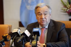 Tổng Thư ký Liên hợp quốc Antonio Guterres phát biểu trong cuộc họp báo tại New York, Mỹ. (Nguồn: THX/TTXVN)