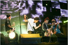 Rock Concert: "Đối thủ cạnh tranh nặng ký" của RockStorm