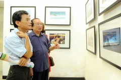 Triển lãm bản đồ, ảnh "Biển đảo trong lòng Tổ quốc"