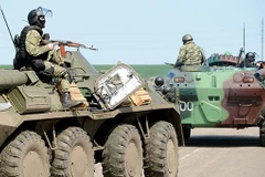 Quân đội Ukraine bắt đầu tấn công Slavyansk bằng xe tăng