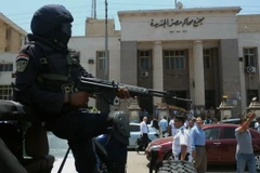 Đánh bom gần phủ tổng thống Ai Cập, 1 cảnh sát thiệt mạng