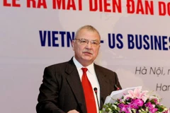 Thượng tướng Nguyễn Chí Vịnh tiếp cựu Đại sứ Mỹ Michael Michalak