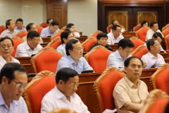 Hội nghị lần thứ bảy Ban Chấp hành Trung ương Đảng Cộng sản Việt Nam thảo luận Đề án cải cách chính sách tiền lương. (Nguồn: TTXVN)