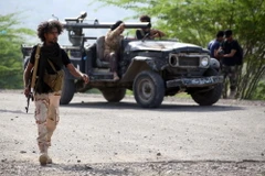 Binh sỹ Yemen trong chiến dịch truy quét phiến quân Houthi ở tỉnh Taez ngày 19/5/2017. (Nguồn: AFP/TTXVN)