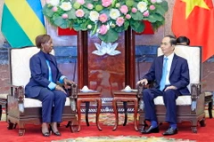  Chủ tịch nước Trần Đại Quang tiếp bà Louise Mushiwakibo, Bộ trưởng Ngoại giao, Hợp tác Cộng hòa Rwanda. (Ảnh: Nhan Sáng/TTXVN)