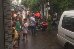 TP. HCM: Gọi điện không được, về nhà phát hiện chồng và con đã chết