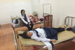 Hải Phòng: Hàng chục học sinh bị khó thở vì nhà máy thép xả khói độc