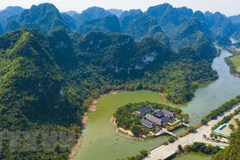 Khu du lịch Tràng An nhìn từ trên cao. (Ảnh: Minh Đức/TTXVN)