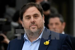 Cựu Phó Thủ hiến Catalunya Oriol Junqueras tới tòa án ở Madrid, Tây Ban Nha ngày 2/11. (Nguồn: AFP/TTXVN)