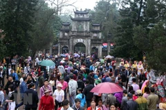 Du khách trẩy hội chùa Hương 2018. (Ảnh: Quốc Khánh/TTXVN)