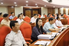 Các đại biểu làm việc tại Hội trường thảo luận về Đề án cải cách chính sách bảo hiểm xã hội. (Ảnh: Phương Hoa/TTXVN)