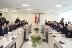 Tổng Bí thư Nguyễn Phú Trọng làm việc với lãnh đạo tỉnh Kaluga. (Ảnh: Trí Dũng/TTXVN)