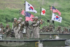 Lính thủy đánh bộ Mỹ và Hàn Quốc tham gia tập trận chung "Giải pháp then chốt" tại Goyang, Hàn Quốc ngày 15/3/2017. (Nguồn: AFP/TTXVN)