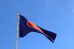 Cờ ASEAN tại trụ sở Bộ Ngoại giao và Hợp tác quốc tế Campuchia ở thủ đô Phnom Penh. (Ảnh: Hoàng Minh/TTXVN)