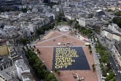 Tấm poster lớn nhất thế giới. (Nguồn: AFP)