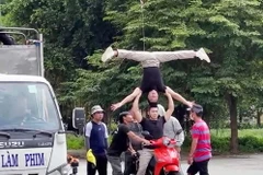 Ảnh được cắt từ hậu trường. (Nguồn: Vnexpress)