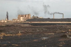 Toàn cảnh mỏ khoáng sản Kostenko ở Karaganda, Kazakhstan, nơi xảy ra vụ hỏa hoạn ngày 28/10/2023. (Ảnh: AFP/TTXVN)