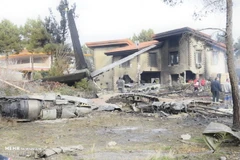 Hiện trường vụ rơi máy bay. (Nguồn: en.mehrnews.com)