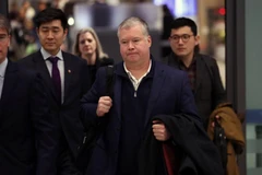 Đặc phái viên Stephen Biegun tại sân bay Incheon. (Nguồn: EPA-EFE)