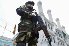 Lực lượng an ninh Sri Lanka gác tại thủ đô Colombo ngày 17/5/2019. (Ảnh: AFP/TTXVN)