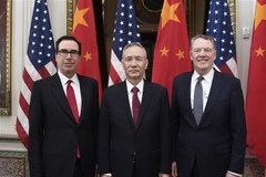 Bộ trưởng Tài chính Mỹ Steven Mnuchin, Phó Thủ tướng Trung Quốc Lưu Hạc, Đại diện Thương mại Mỹ Robert Lighthizer tại vòng đàm phán thương mại lần thứ 7 ở thủ đô Washington DC., ngày 21/2/2019. (Ảnh: THX/TTXVN)