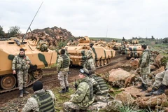 Binh sỹ quân đội Thổ Nhĩ Kỳ triển khai chiến dịch chống lực lượng Các Đơn vị bảo vệ nhân dân người Kurd (YPG), tại khu vực giáp giới Syria ở Hassa, tỉnh Hatay ngày 21/1/2018. (Ảnh: AFP/TTXVN)