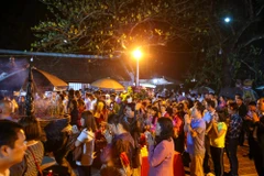 [Video] Một số hình ảnh phản cảm tại Lễ hội đền Trần Nam Định