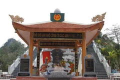 Đài hương 468 tưởng niệm các anh hùng liệt sỹ đã anh dũng hy sinh tại mặt trận Vị Xuyên (Hà Giang). (Ảnh: Nguyễn Chiến/TTXVN)