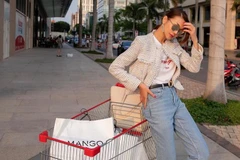 Stress style sang chảnh, sành điệu của Thanh Hằng và dàn sao Việt