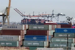 Tàu contianer của Trung Quốc cập cảng Long Beach, bang California, Mỹ ngày 14/9/2019. (Ảnh: AFP/TTXVN)